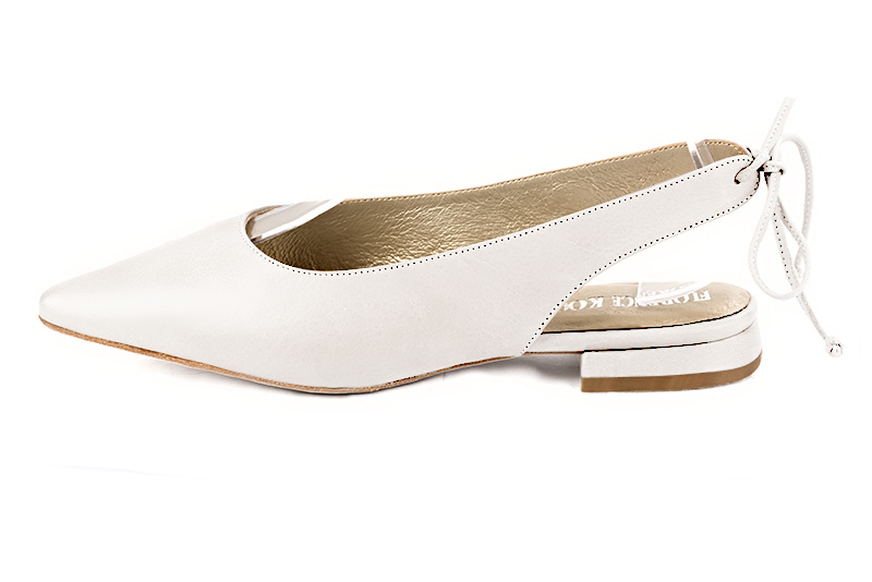 French elegance and refinement for these off white dress slingback shoes, 
                available in many subtle leather and colour combinations. This beautiful flat and high pump will wrap your foot without binding it.
Its rear lacing will allow you to adjust it to your liking.
To be declined according to your choice of materials and colors.  
                Matching clutches for parties, ceremonies and weddings.   
                You can customize these shoes to perfectly match your tastes or needs, and have a unique model.  
                Choice of leathers, colours, knots and heels. 
                Wide range of materials and shades carefully chosen.  
                Rich collection of flat, low, mid and high heels.  
                Small and large shoe sizes - Florence KOOIJMAN